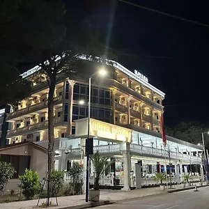 Hotel Ujvara